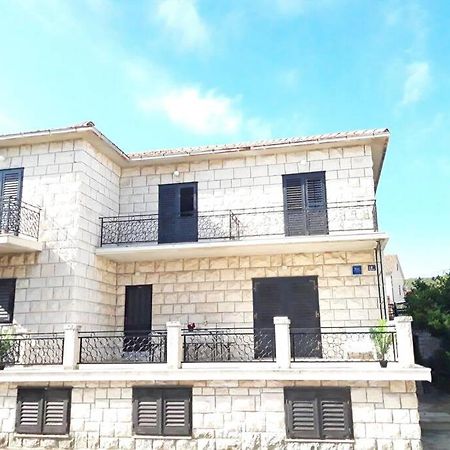 Giovanna - Spacious Lovely Apartment Supetar Εξωτερικό φωτογραφία