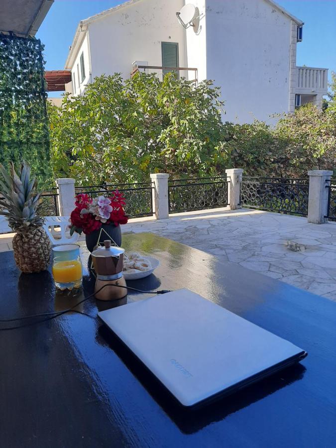 Giovanna - Spacious Lovely Apartment Supetar Εξωτερικό φωτογραφία