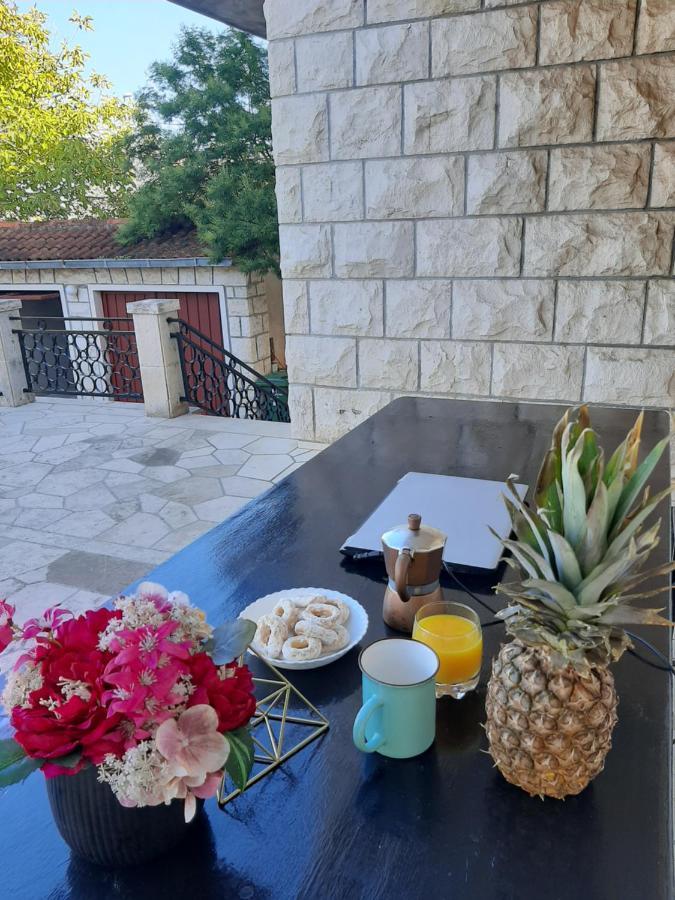 Giovanna - Spacious Lovely Apartment Supetar Εξωτερικό φωτογραφία