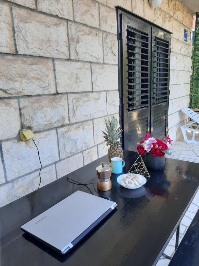Giovanna - Spacious Lovely Apartment Supetar Εξωτερικό φωτογραφία