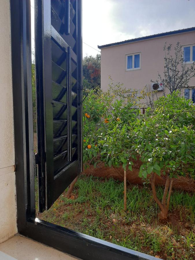 Giovanna - Spacious Lovely Apartment Supetar Εξωτερικό φωτογραφία