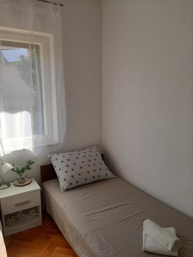 Giovanna - Spacious Lovely Apartment Supetar Εξωτερικό φωτογραφία