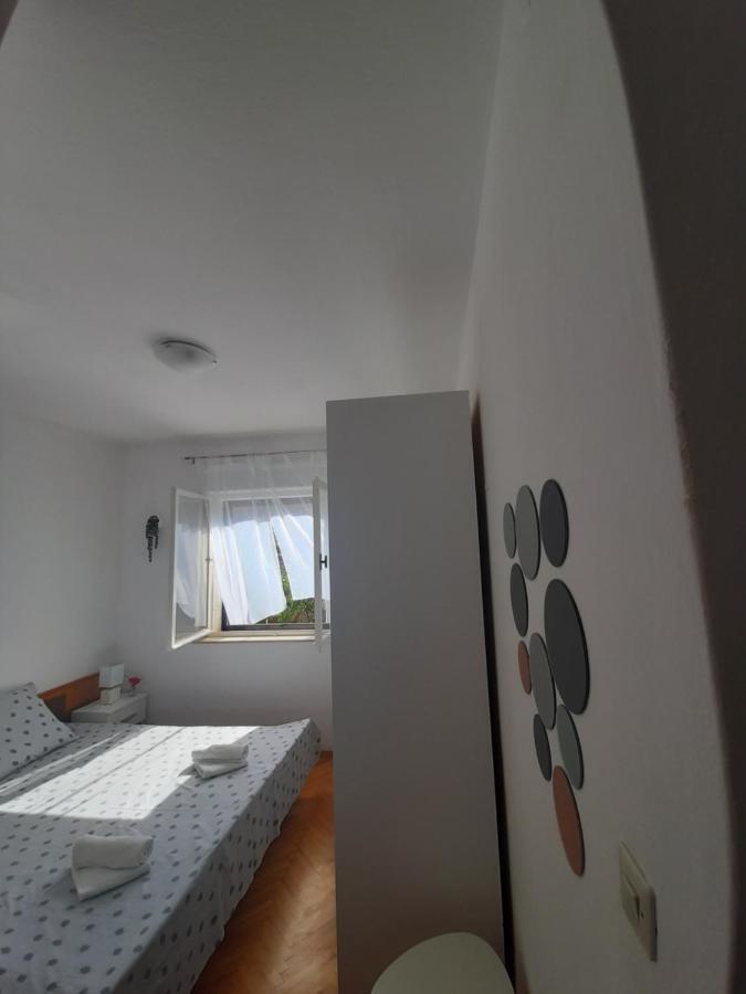 Giovanna - Spacious Lovely Apartment Supetar Εξωτερικό φωτογραφία