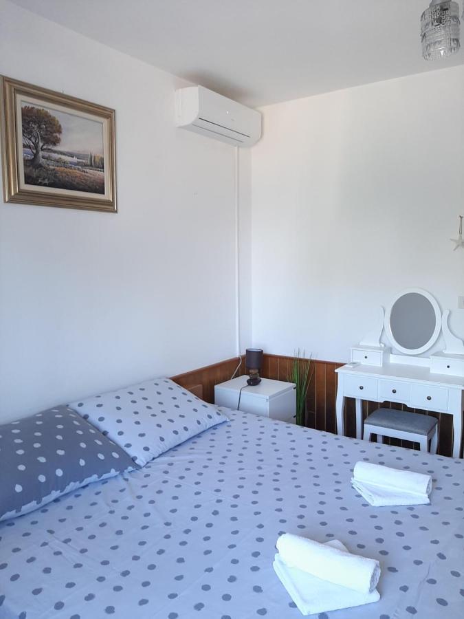Giovanna - Spacious Lovely Apartment Supetar Εξωτερικό φωτογραφία