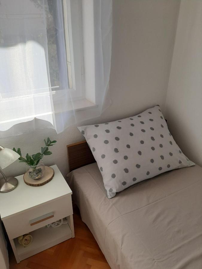 Giovanna - Spacious Lovely Apartment Supetar Εξωτερικό φωτογραφία