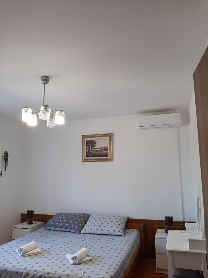 Giovanna - Spacious Lovely Apartment Supetar Εξωτερικό φωτογραφία